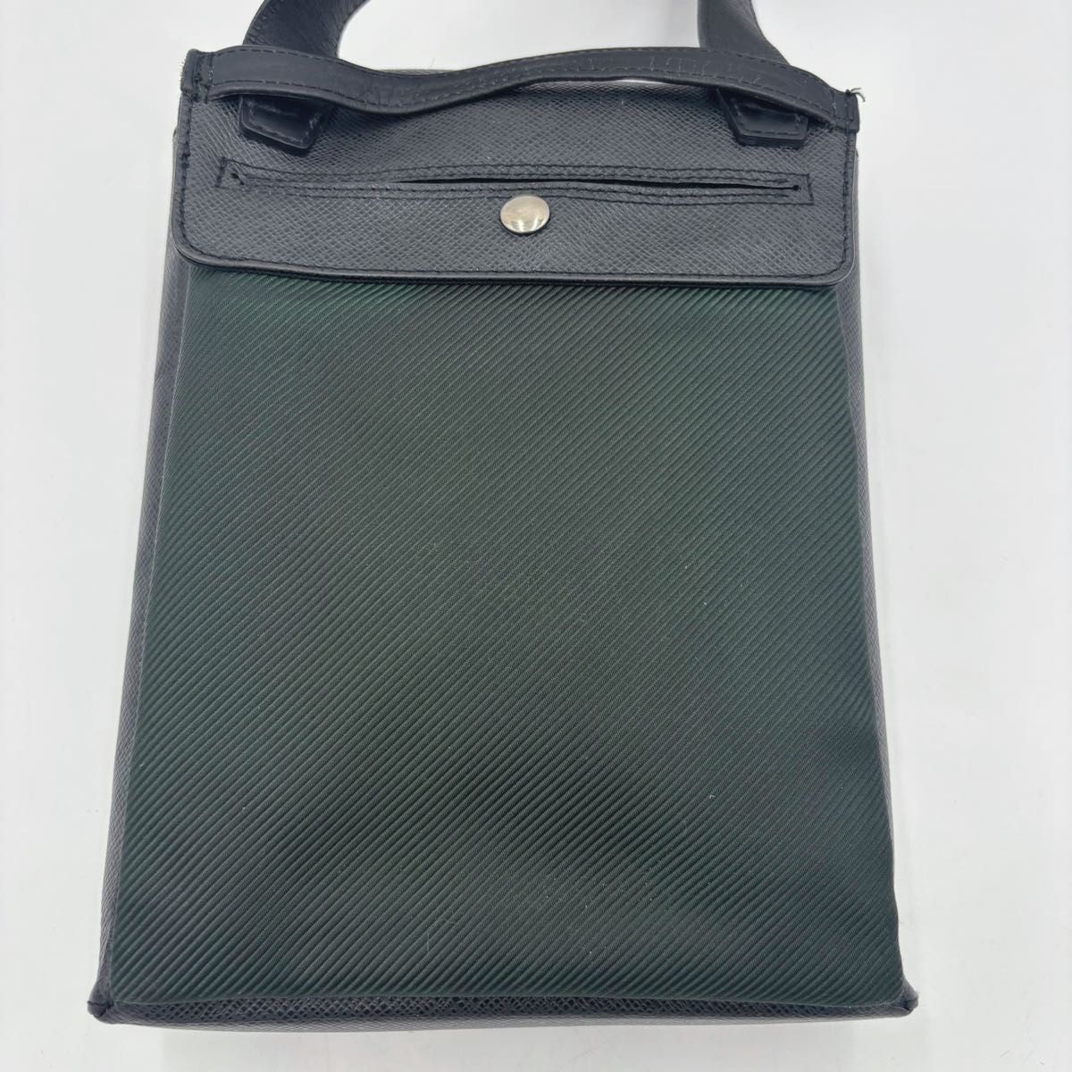 LOUIS VUITTON ルイヴィトンM30892 タイガ サラトヴPM LOUIS VUITTON ルイヴィトンM30892 タイガ サラトヴPM