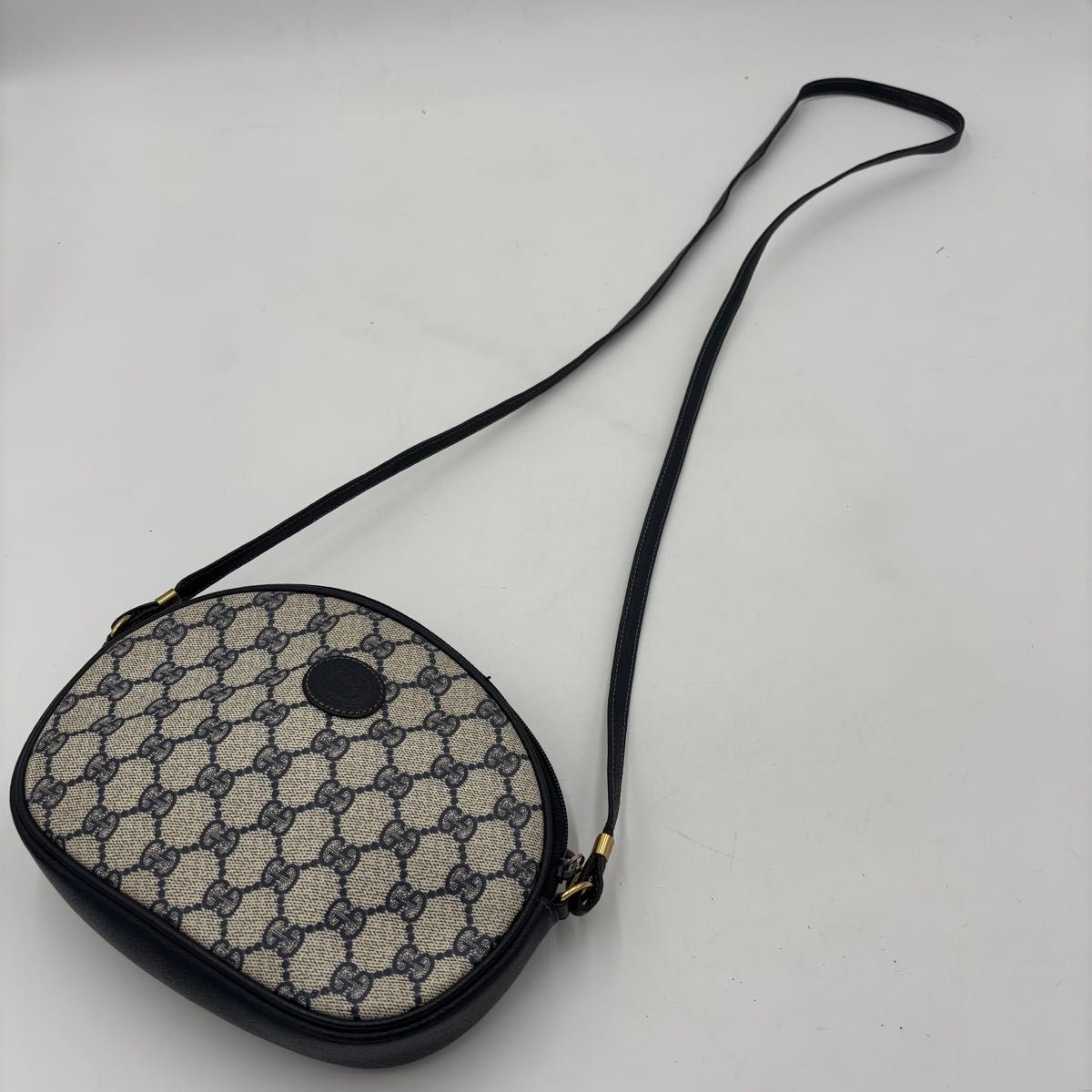GUCCI オールドグッチ GG柄 レザー ショルダーバッグ ネイビー GUCCI オールドグッチ GG柄 レザー ショルダーバッグ ネイビー