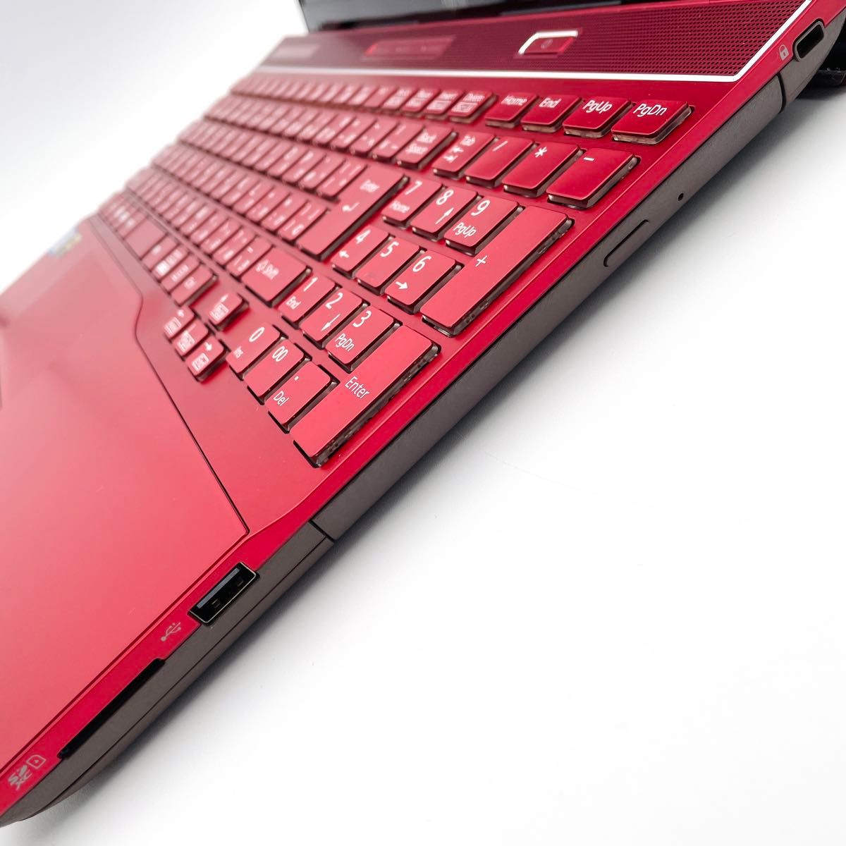 富士通 第8世代 i5 SSD512+HDD1T メモリ16 ノートパソコン 富士通 第8世代 i5 SSD512+HDD1T メモリ16 ノートパソコン