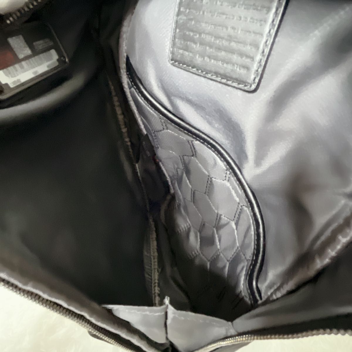 極美品 TUMI トゥミ ワンショルダーバッグ ナイロン レザー 極美品 TUMI トゥミ ワンショルダーバッグ ナイロン レザー