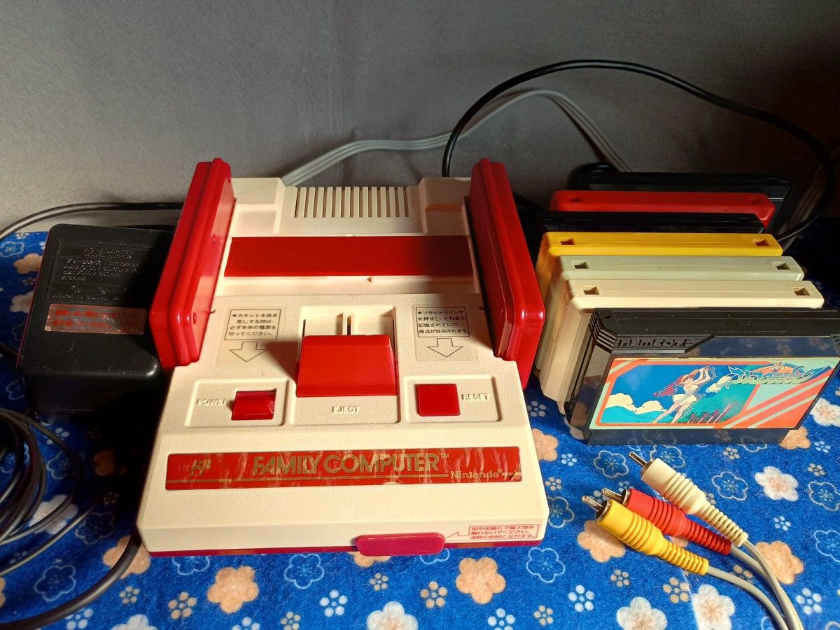 FC AV仕様ファミリーコンピューター ファミコン本体 AV出力 FC AV仕様ファミリーコンピューター ファミコン本体 AV出力