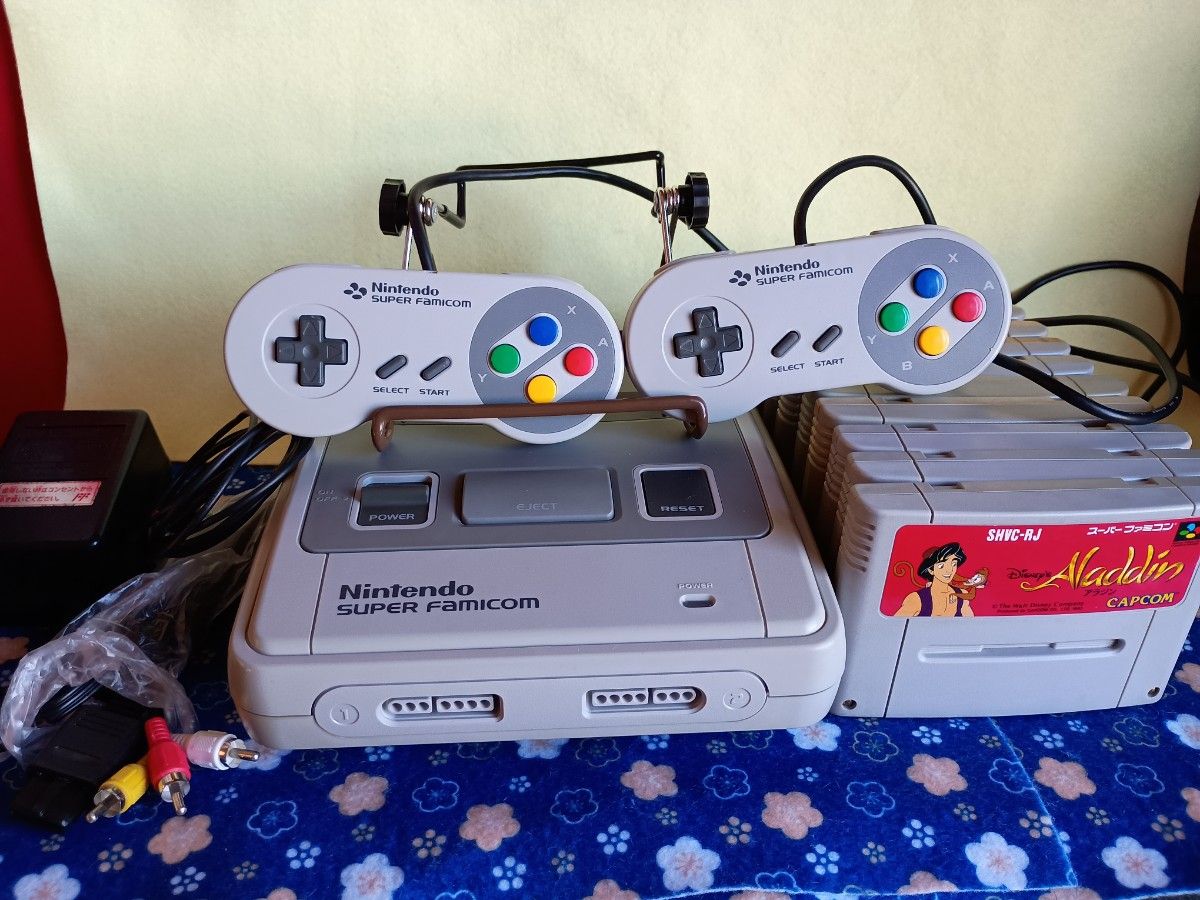 任天堂 スーパーファミコン 本体一式 スーファミ アダプター AV 任天堂 スーパーファミコン 本体一式 スーファミ アダプター AV