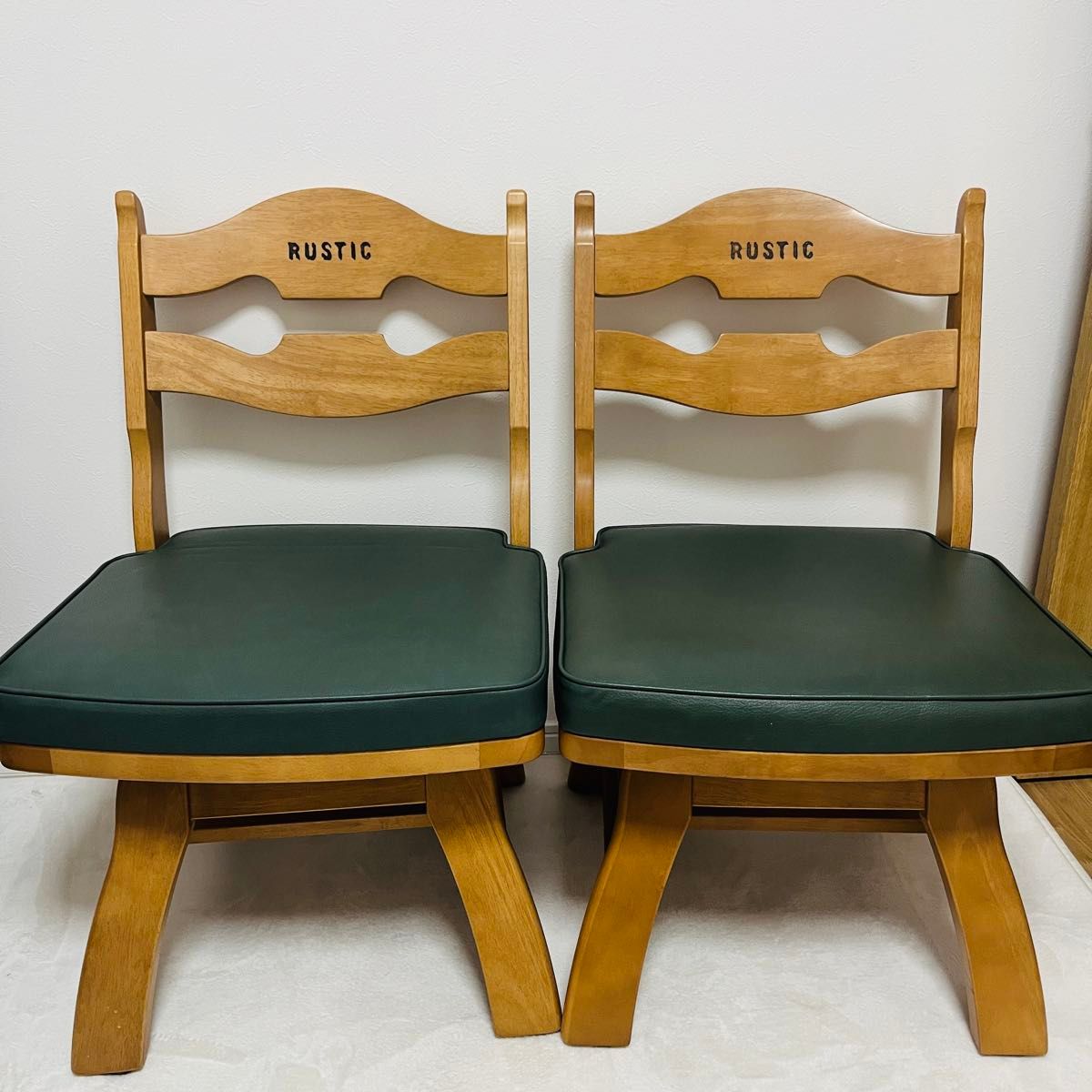 カリモク RUSTIC ルスティック ダイニングチェア 回転椅子 2脚 カリモク RUSTIC ルスティック ダイニングチェア 回転椅子 2脚