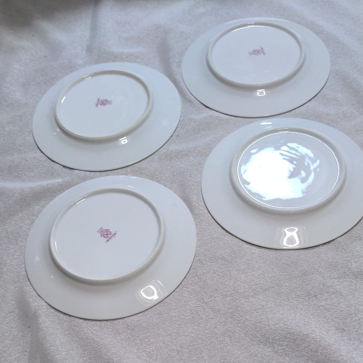 Noritake 日本陶器会社時代のケーキ皿4枚 ヴィンテージの Noritake 日本陶器会社時代のケーキ皿4枚 ヴィンテージの