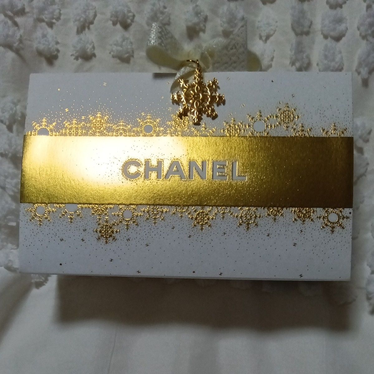 CHANELギフトBOXチャーム付き+ 紙袋 ショップ袋|Yahoo!フリマ CHANELギフトBOXチャーム付き+ 紙袋 ショップ袋|Yahoo!フリマ