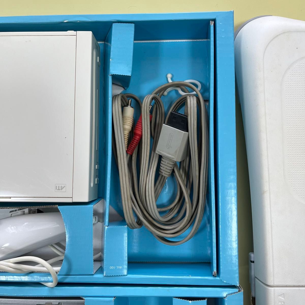 動作未確認】任天堂 Wii 本体+バランスWiiボード セット RVL 動作未確認】任天堂 Wii 本体+バランスWiiボード セット RVL