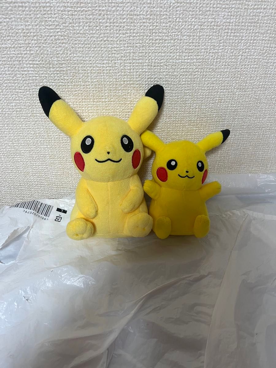 ポケモンセンター限定 ピカチュウ ぬいぐるみセットです 最新版 ポケモンセンター限定 ピカチュウ ぬいぐるみセットです 最新版
