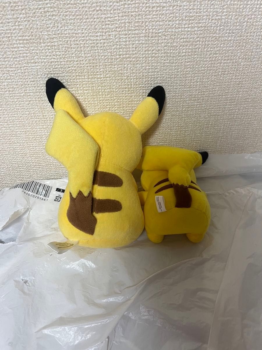 ポケモンセンター限定 ピカチュウ ぬいぐるみセットです 最新版 ポケモンセンター限定 ピカチュウ ぬいぐるみセットです 最新版