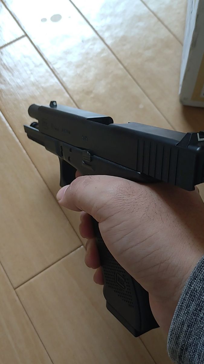 東京マルイ GLOCK 17 Gen.4 ガスブローバックガン