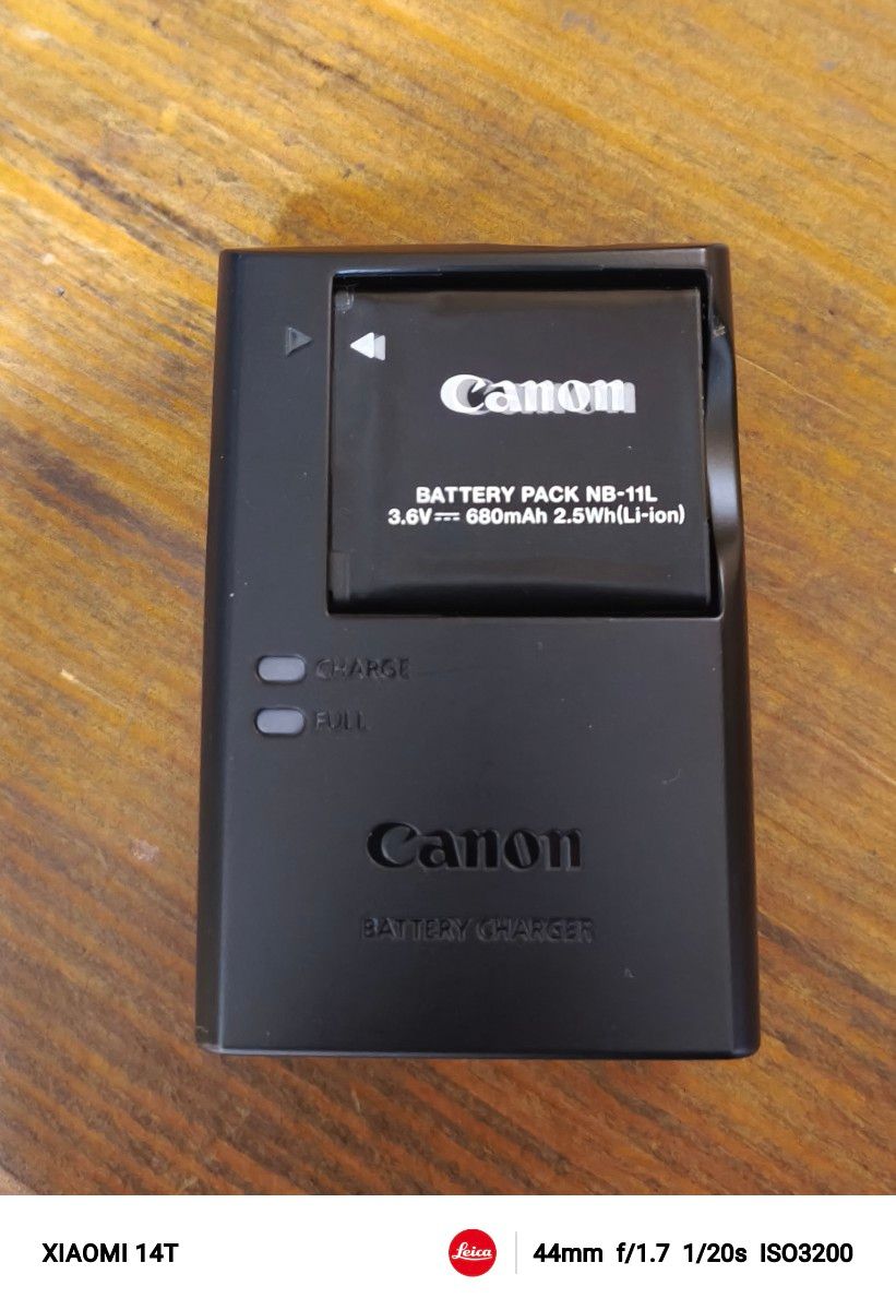 美品 Canon キャノン IXY 120 ブラック 黒 デジカメ コンデジ 美品 Canon キャノン IXY 120 ブラック 黒 デジカメ コンデジ