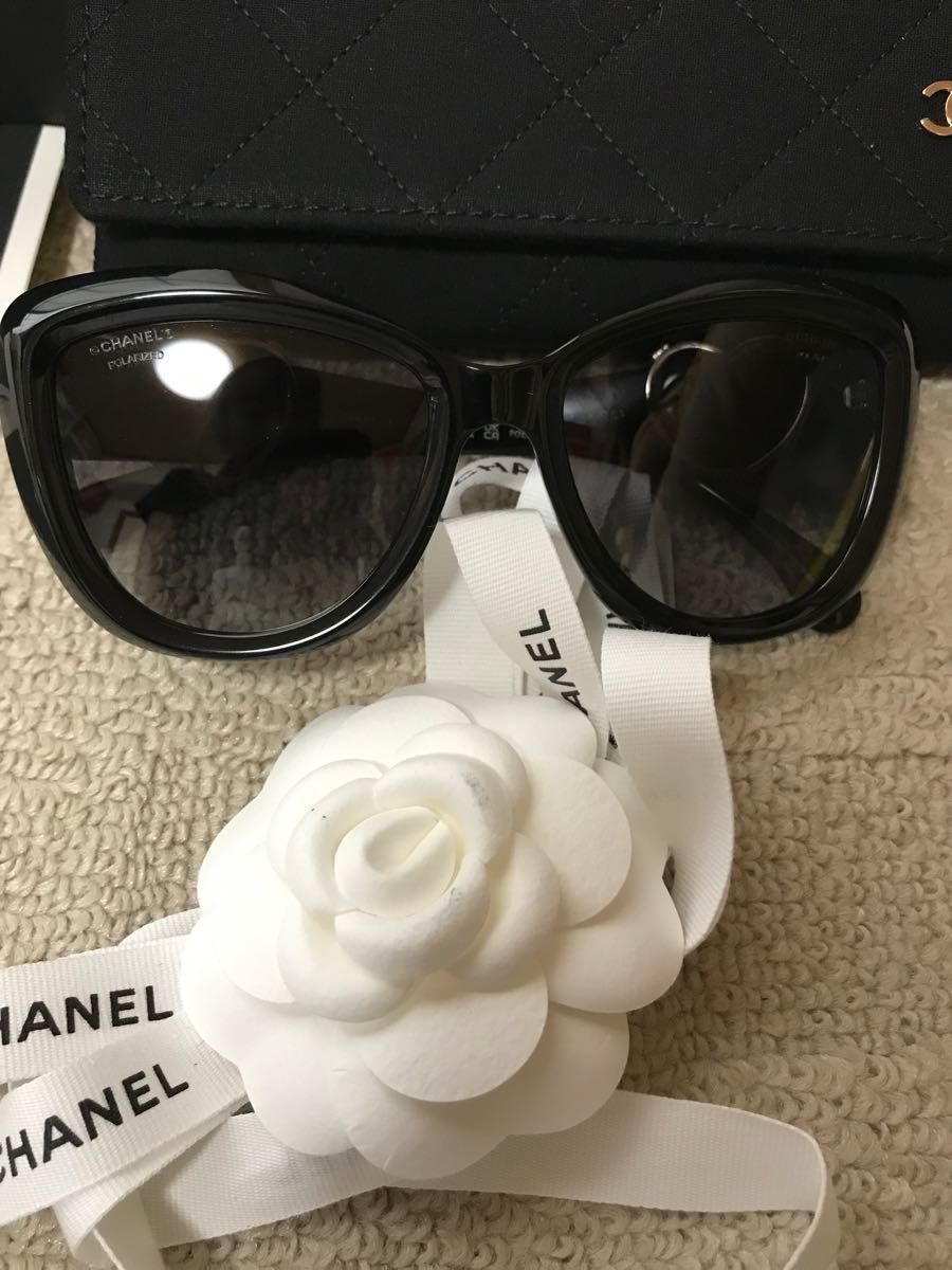 シャネル CHANEL 2024 新作 即完売ハートミラー付サングラス シャネル CHANEL 2024 新作 即完売ハートミラー付サングラス