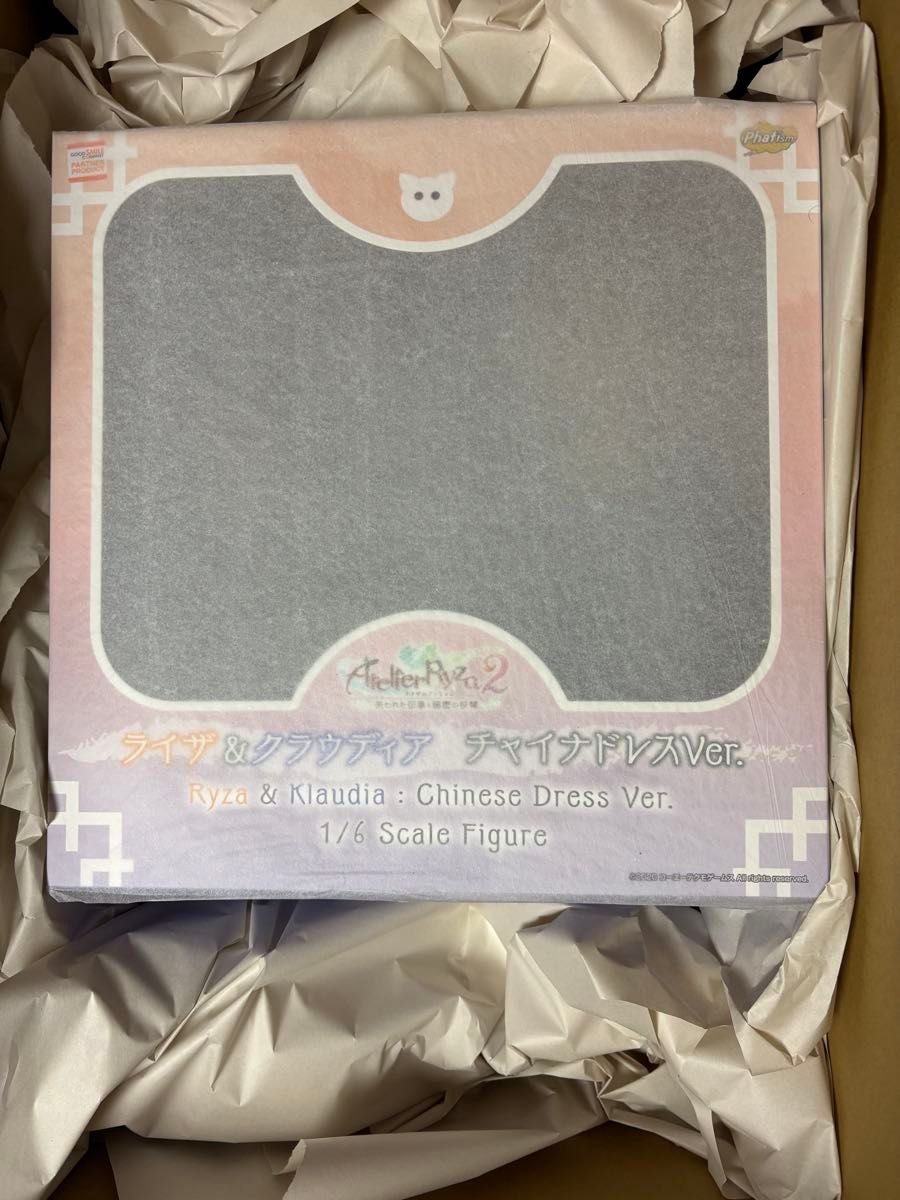 ファットカンパニー Phat ライザ&クラウディア チャイナドレス ファットカンパニー Phat ライザ&クラウディア チャイナドレス