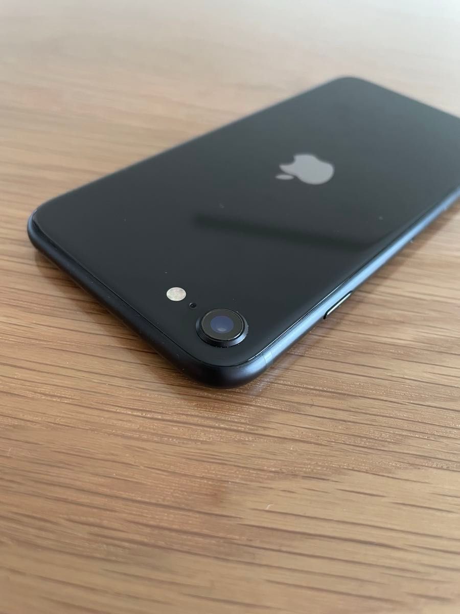 美品Apple iPhone SE 第2世代 64GB ブラック バッテリー新品 SIM 美品Apple iPhone SE 第2世代 64GB ブラック バッテリー新品 SIM
