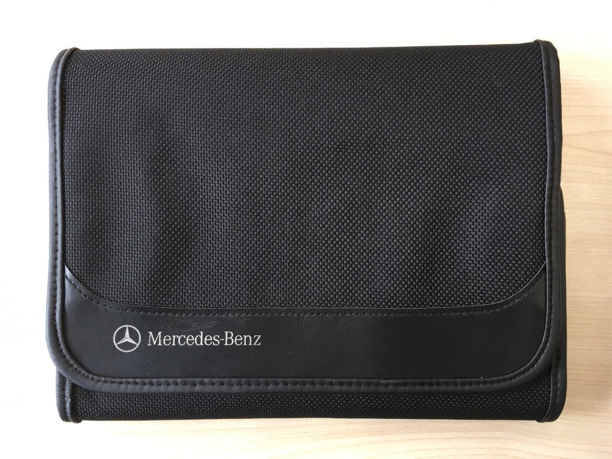 Mercedes-Benz　メルセデス　ベンツ　V-Class 　取扱説明書一式　ケース付き 109