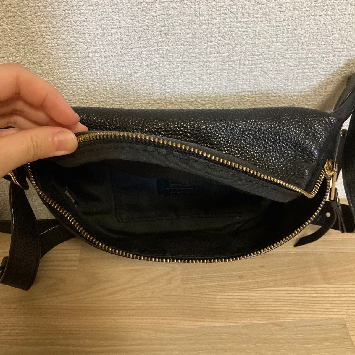COACH コーチ ウエストポーチ ブラック レザー|Yahoo!フリマ COACH コーチ ウエストポーチ ブラック レザー|Yahoo!フリマ