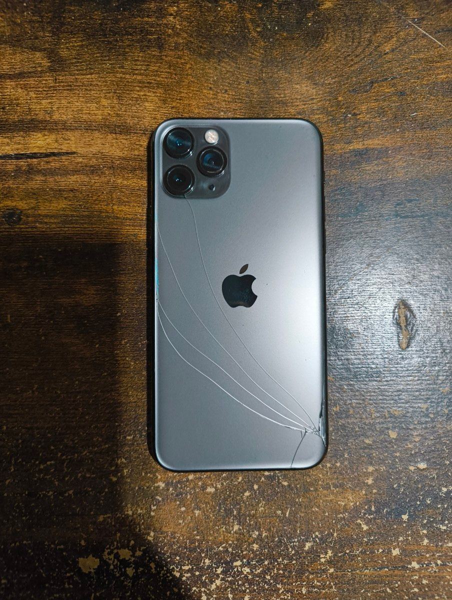 ジャンクiPhone11Pro 256GB スペースグレイ(ソフトバンク版で ジャンクiPhone11Pro 256GB スペースグレイ(ソフトバンク版で