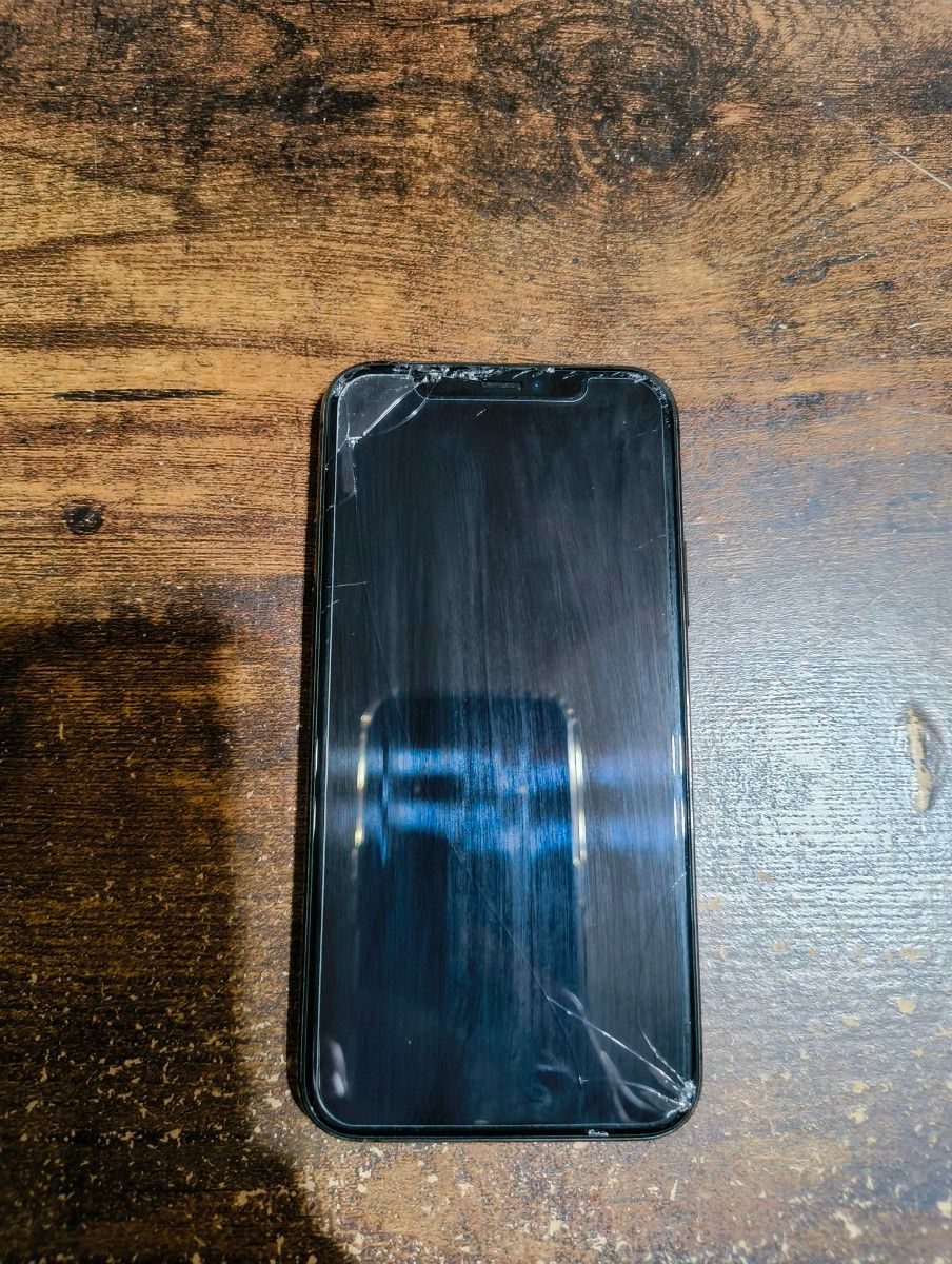 ジャンクiPhone11Pro 256GB スペースグレイ(ソフトバンク版で ジャンクiPhone11Pro 256GB スペースグレイ(ソフトバンク版で