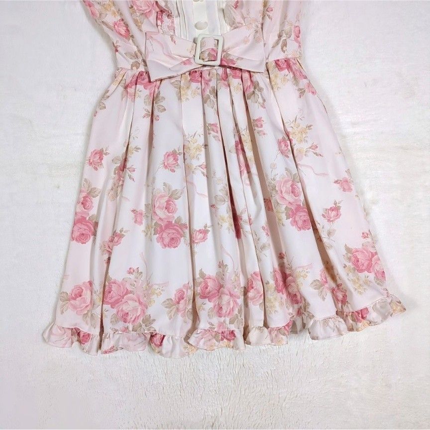 希少 新品同様 極美品 LIZ LISA 花柄 ローズ 薔薇 ジャンスカ 希少 新品同様 極美品 LIZ LISA 花柄 ローズ 薔薇 ジャンスカ