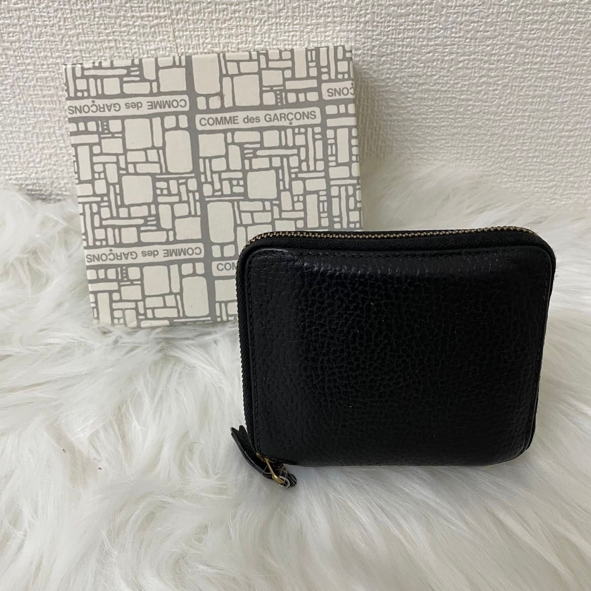 コムデギャルソン ジップウォレット レザー 黒×青 シボ革 財布 コムデギャルソン ジップウォレット レザー 黒×青 シボ革 財布