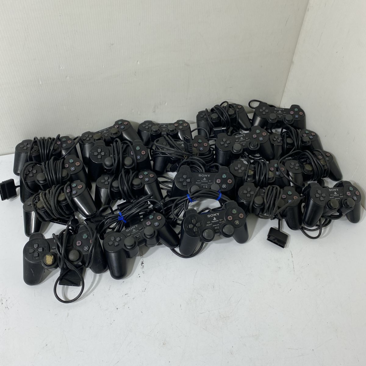 SONY PlayStation2 PS2 コントローラー 純正品 黒 SCPH-10010 20 SONY PlayStation2 PS2 コントローラー 純正品 黒 SCPH-10010 20