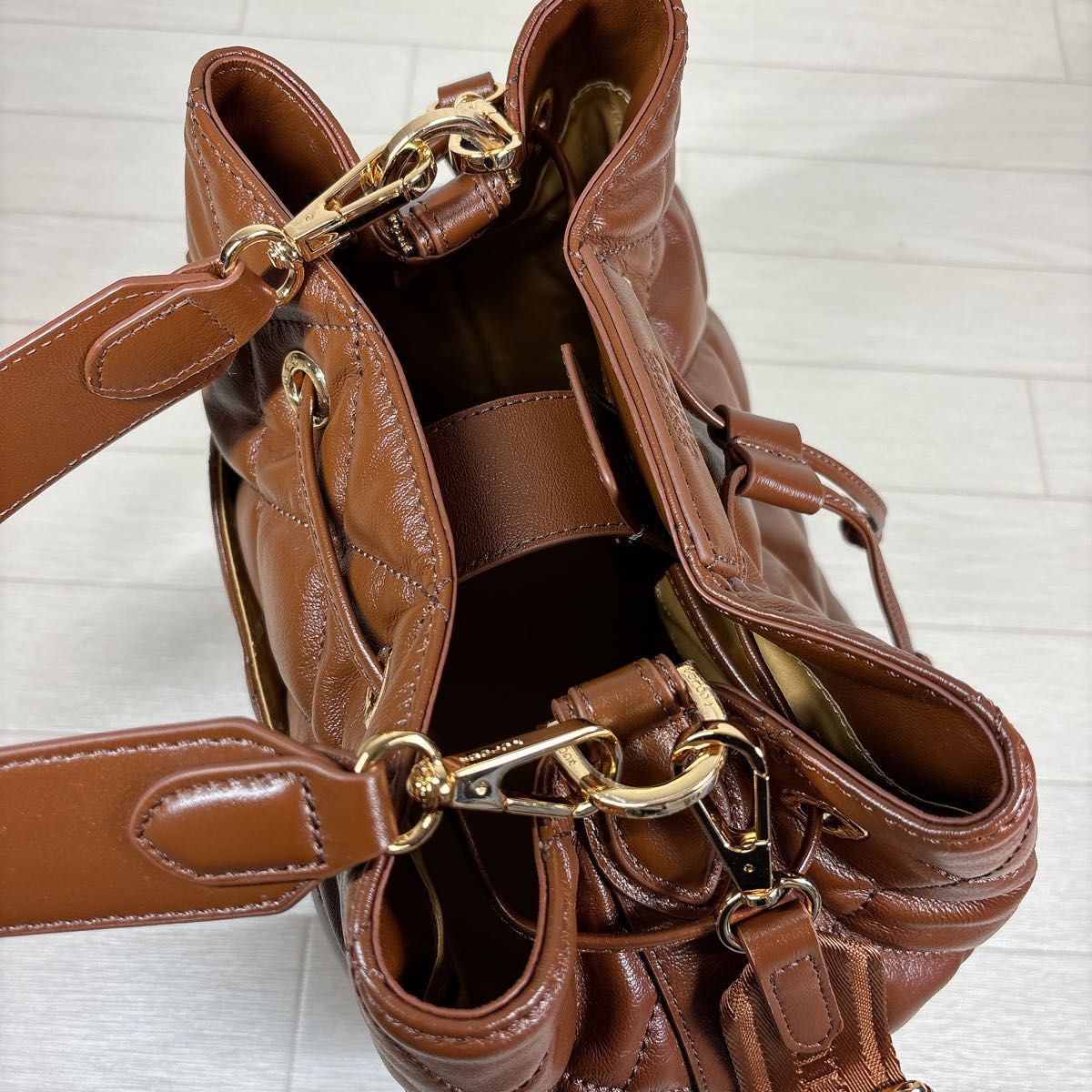 未使用 ココセリュクスゴールド 2way ダイヤモンドレザー 未使用 ココセリュクスゴールド 2way ダイヤモンドレザー