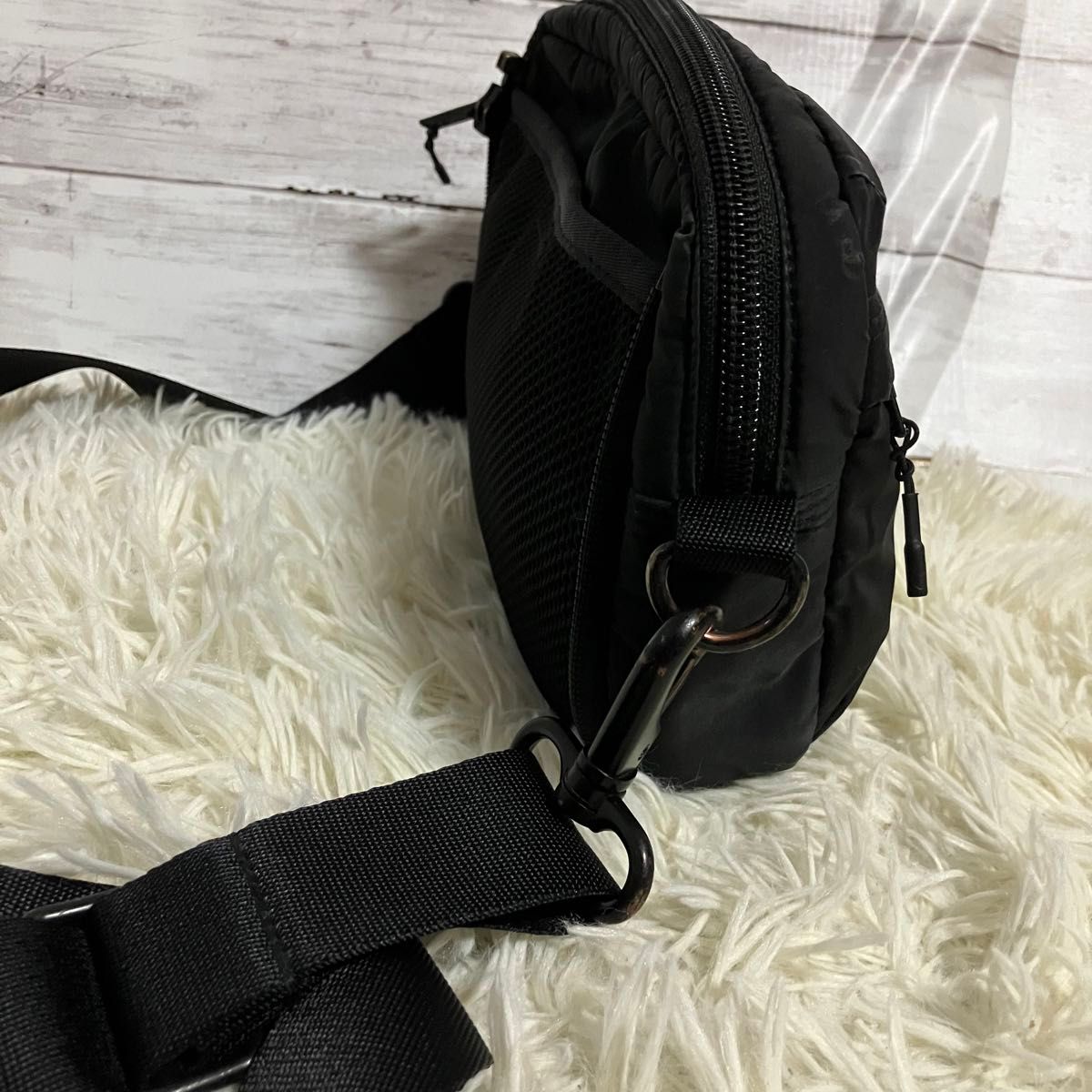 希少】Y-3 ワイスリー ショルダーバッグ ナイロン ラバーロゴ 希少】Y-3 ワイスリー ショルダーバッグ ナイロン ラバーロゴ
