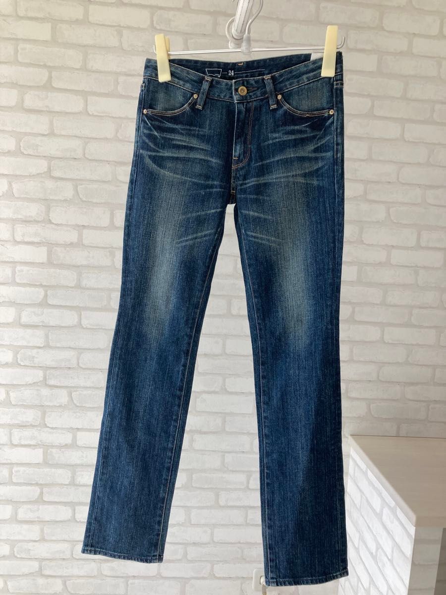 美品 リーバイス ストレートデニム 24 デニム ダークブルー 美品 リーバイス ストレートデニム 24 デニム ダークブルー