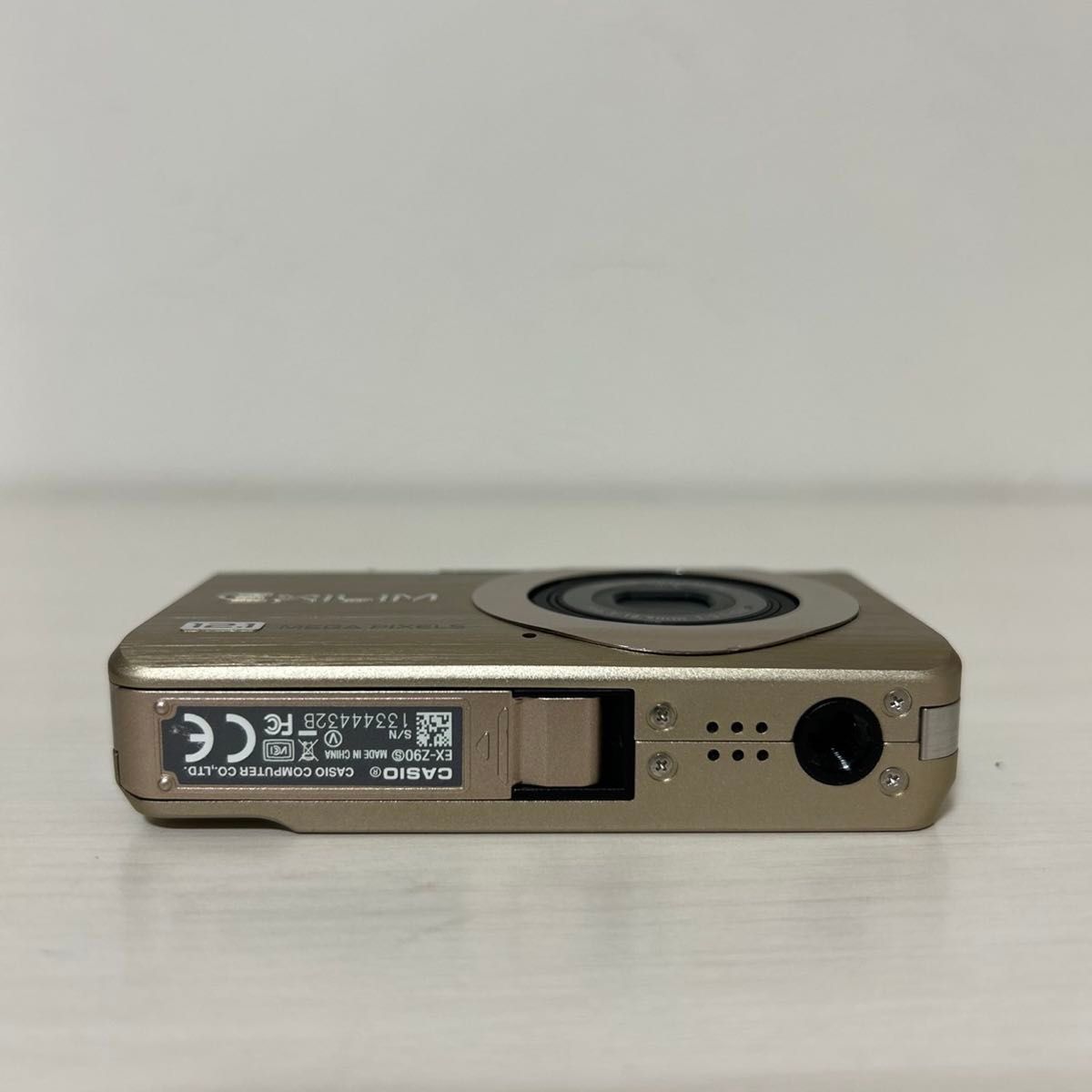CASIO EXILIM EX-Z90GD ゴールド コンパクトデジタルカメラ CASIO EXILIM EX-Z90GD ゴールド コンパクトデジタルカメラ