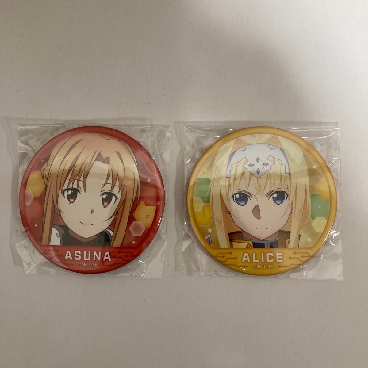 ソードアートオンライン オンラインくじ 缶バッジ アスナ アリス ソードアートオンライン オンラインくじ 缶バッジ アスナ アリス