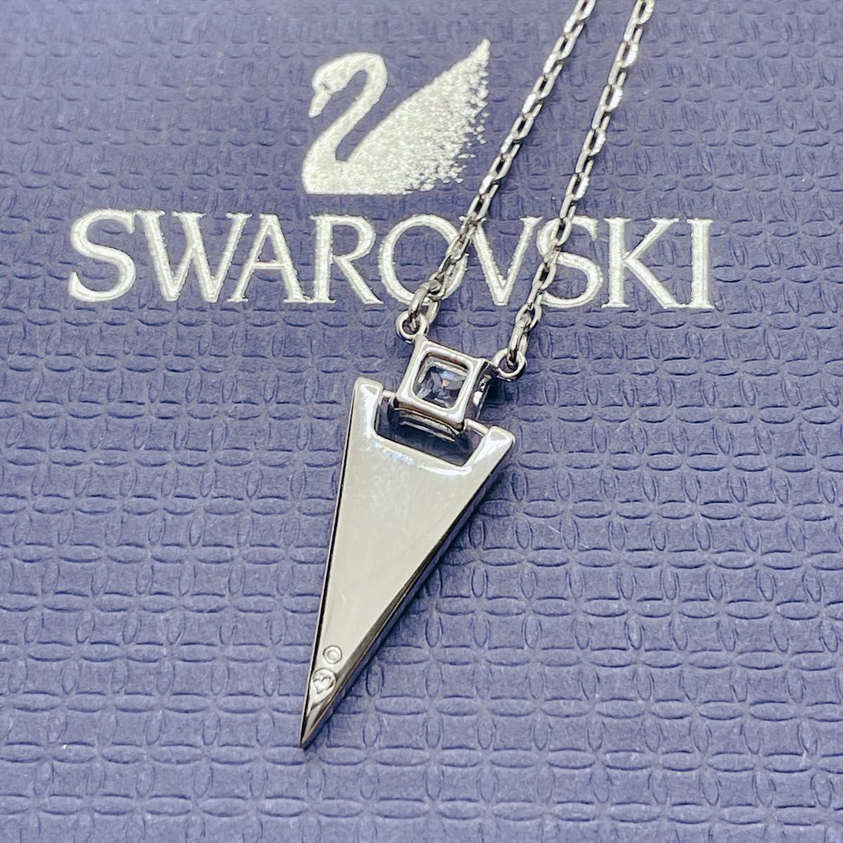 美品 SWAROVSKI スワロフスキー クリスタル ネックレス ブルー 美品 SWAROVSKI スワロフスキー クリスタル ネックレス ブルー