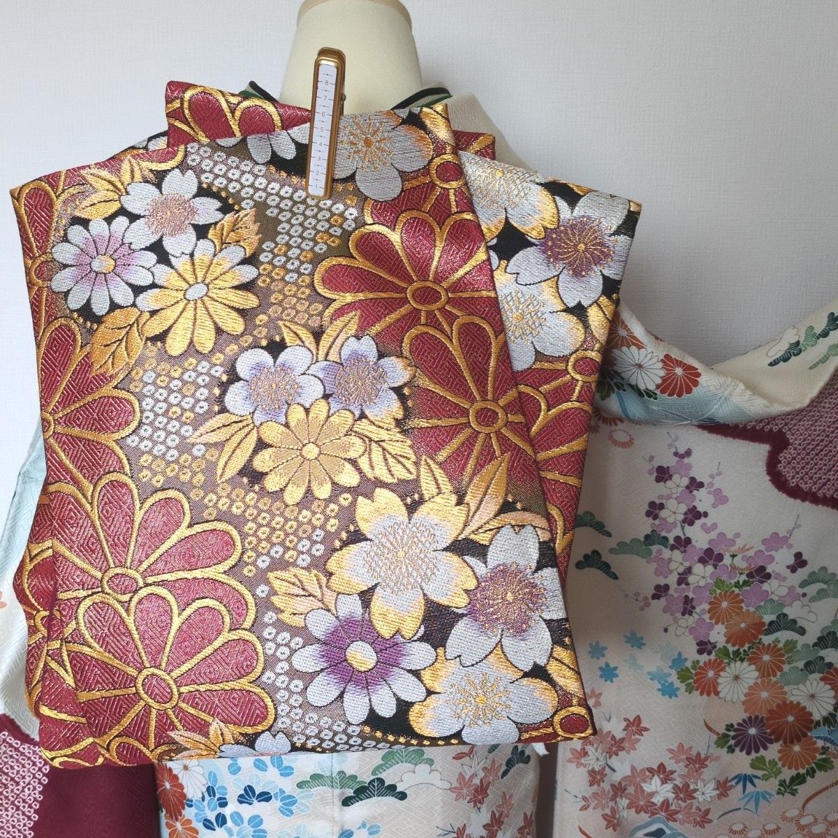 振袖セット 御所解き文 暈し染め 金彩加工 金駒刺繍 人気の白系 振袖セット 御所解き文 暈し染め 金彩加工 金駒刺繍 人気の白系