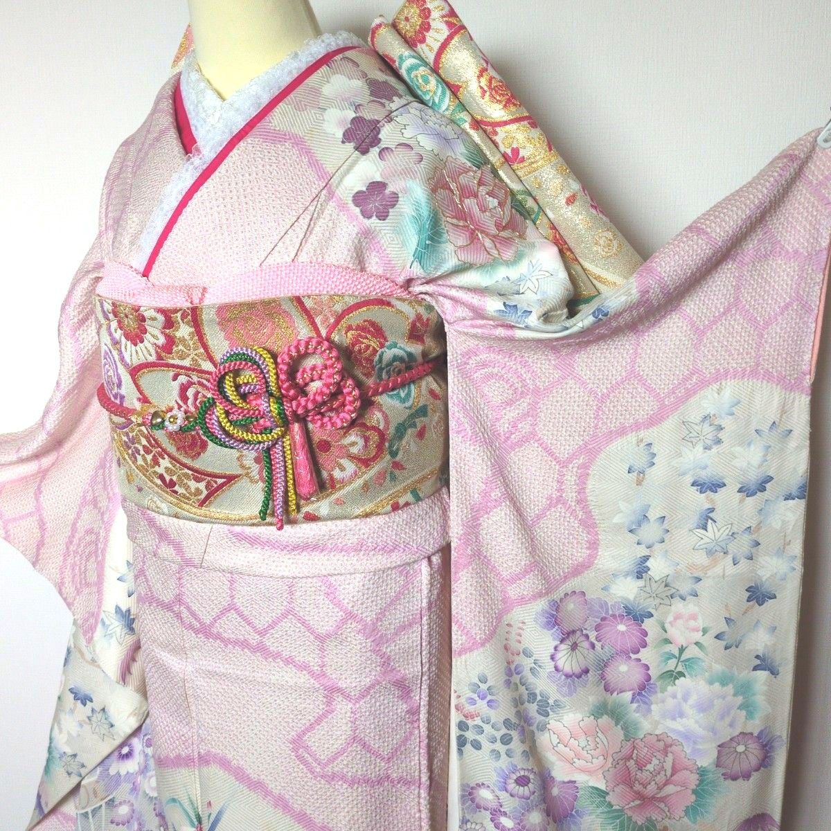 振袖セット 花車文 正絹 友禅 金駒刺繍 入子菱地紋 金彩加工 振袖セット 花車文 正絹 友禅 金駒刺繍 入子菱地紋 金彩加工