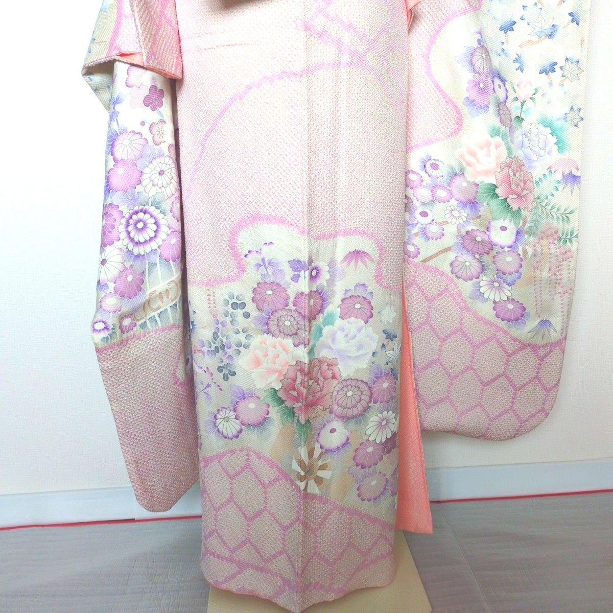 振袖セット 花車文 正絹 友禅 金駒刺繍 入子菱地紋 金彩加工 振袖セット 花車文 正絹 友禅 金駒刺繍 入子菱地紋 金彩加工
