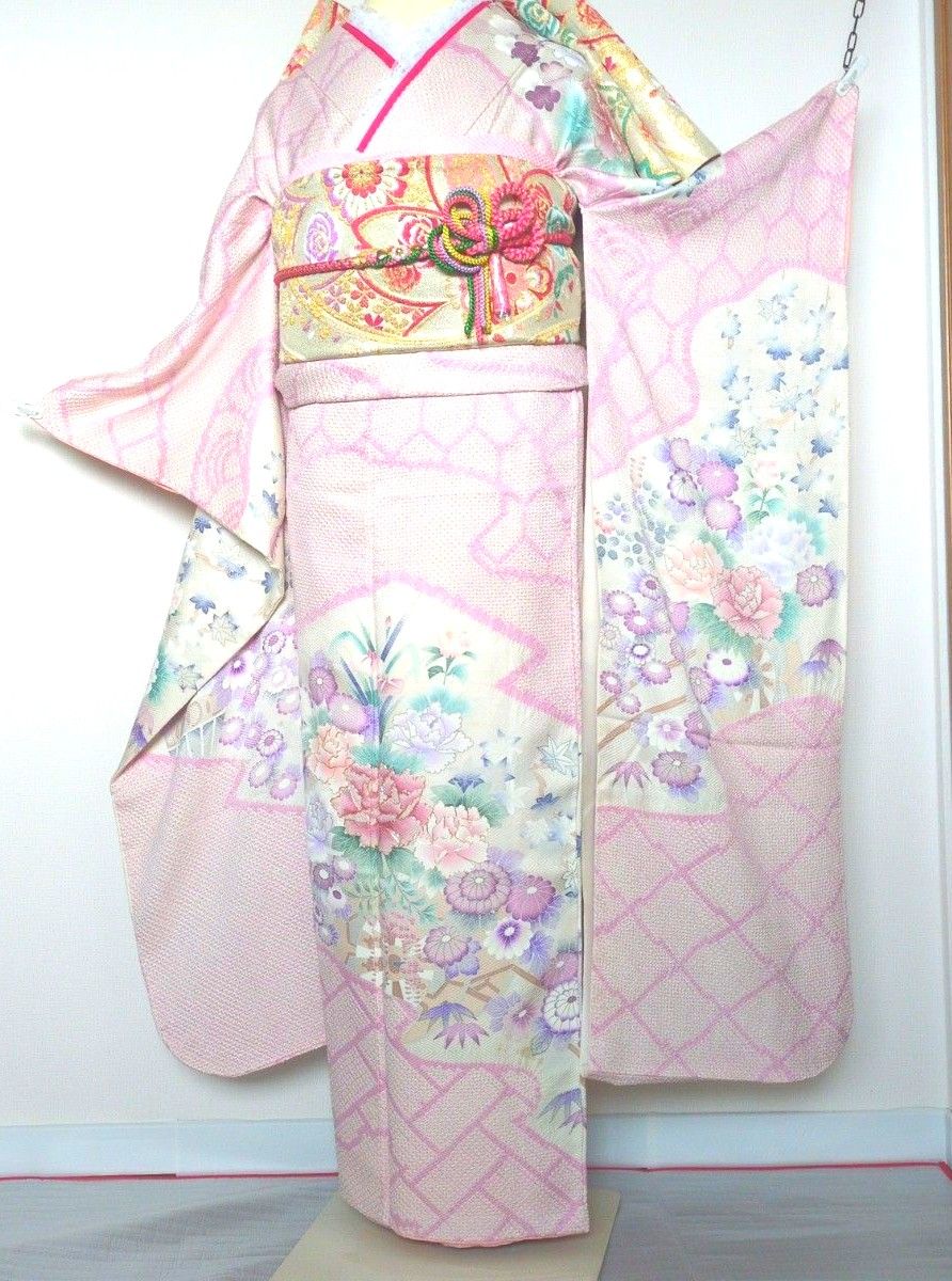 振袖セット 花車文 正絹 友禅 金駒刺繍 入子菱地紋 金彩加工 振袖セット 花車文 正絹 友禅 金駒刺繍 入子菱地紋 金彩加工