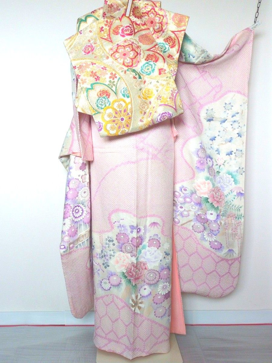 振袖セット 花車文 正絹 友禅 金駒刺繍 入子菱地紋 金彩加工 振袖セット 花車文 正絹 友禅 金駒刺繍 入子菱地紋 金彩加工
