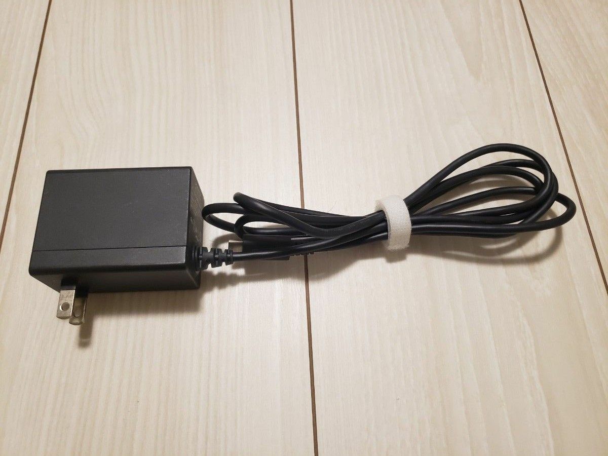 美品 ニンテンドースイッチ Nintendo Switch 本体 ケース付き 美品 ニンテンドースイッチ Nintendo Switch 本体 ケース付き