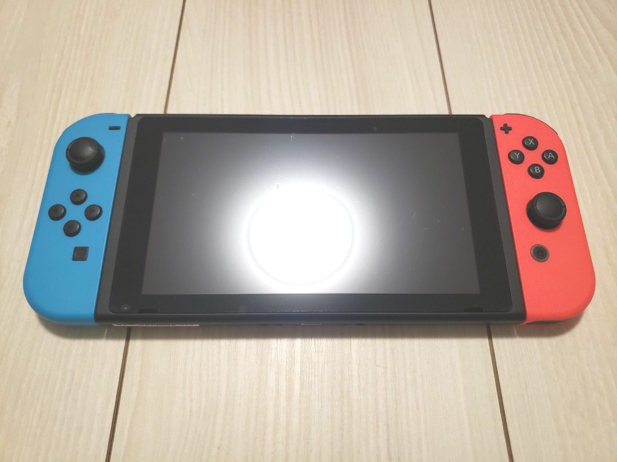 美品 ニンテンドースイッチ Nintendo Switch 本体 ケース付き 美品 ニンテンドースイッチ Nintendo Switch 本体 ケース付き