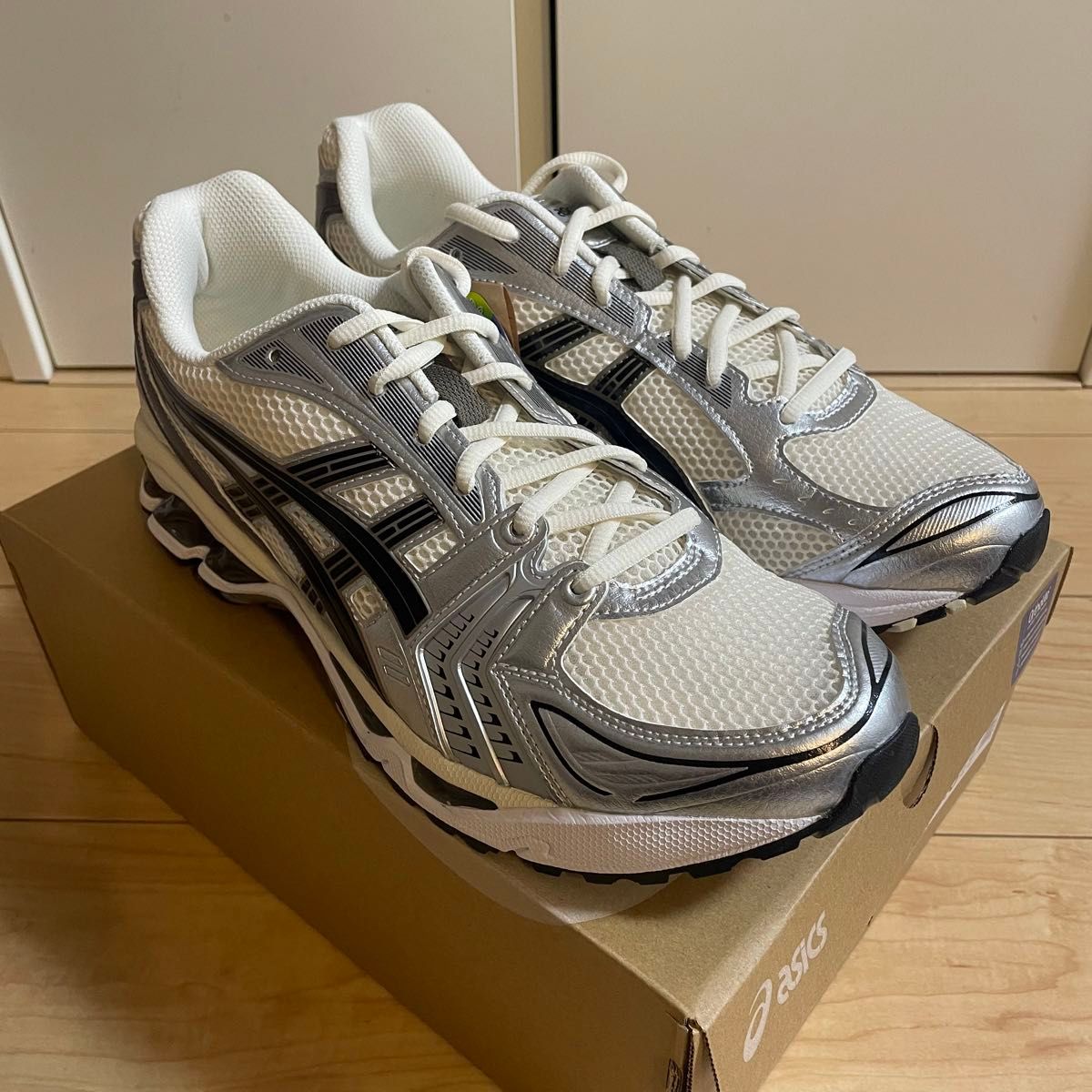 Asics Gel-Kayano 14 Cream/Black 29cm|Yahoo!フリマ(旧PayPay Asics Gel-Kayano 14 Cream/Black 29cm|Yahoo!フリマ(旧PayPay