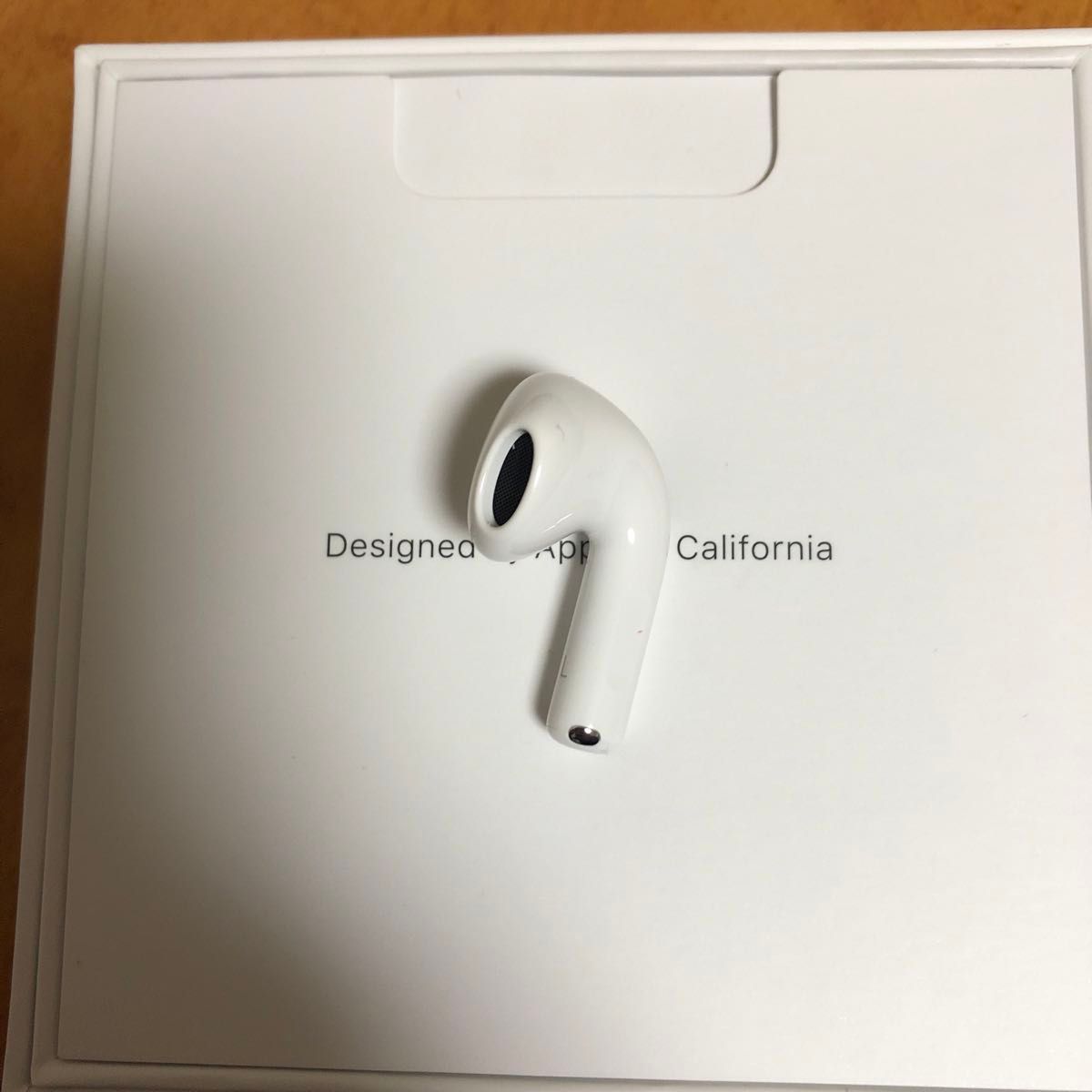 Apple AirPods 第4世代 左耳 左側 左 新品未使用 左イヤホン Apple AirPods 第4世代 左耳 左側 左 新品未使用 左イヤホン