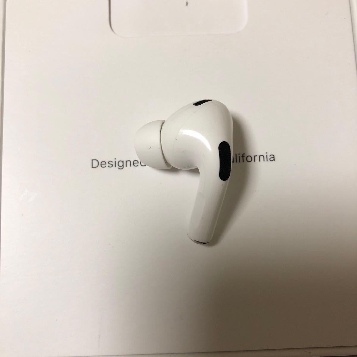 Apple AirPods Pro 第2世代 lightning 左耳 左 左側 左イヤホン Apple AirPods Pro 第2世代 lightning 左耳 左 左側 左イヤホン