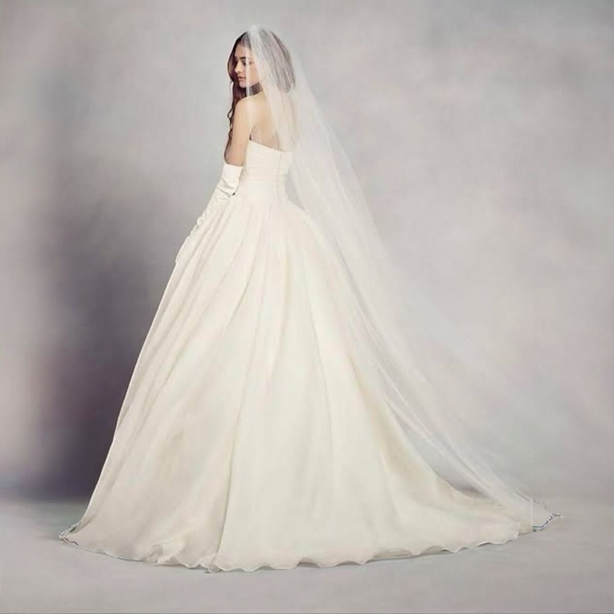 美品】WHITE by VERA WANG ヴェラウォン 高級 ウェディング 美品】WHITE by VERA WANG ヴェラウォン 高級 ウェディング