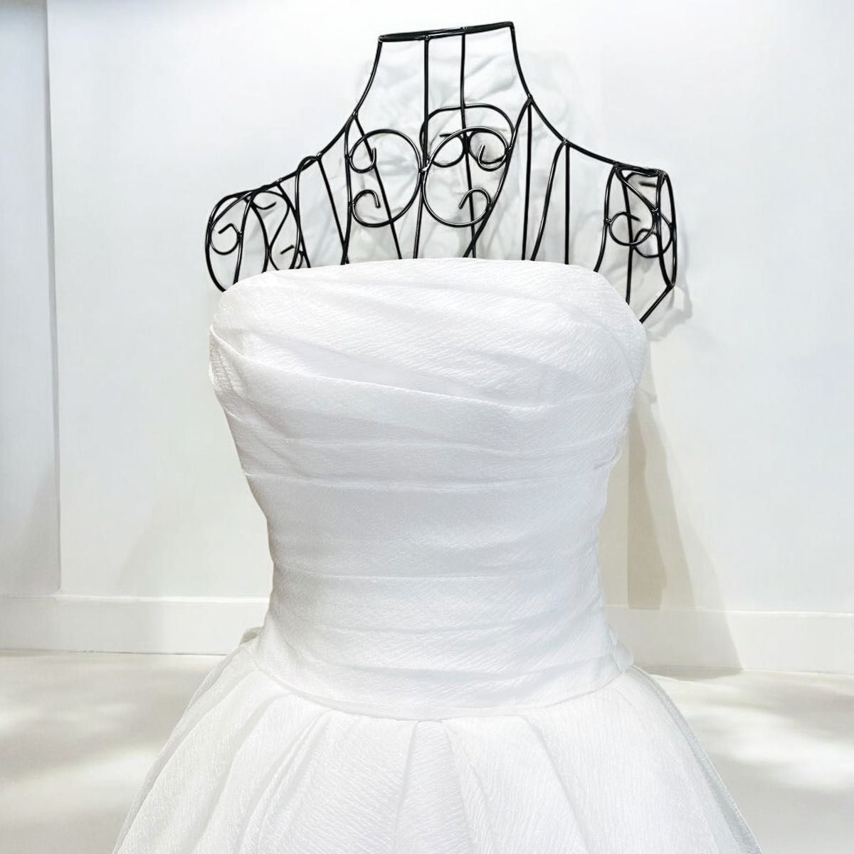 美品】WHITE by VERA WANG ヴェラウォン 高級 ウェディング 美品】WHITE by VERA WANG ヴェラウォン 高級 ウェディング