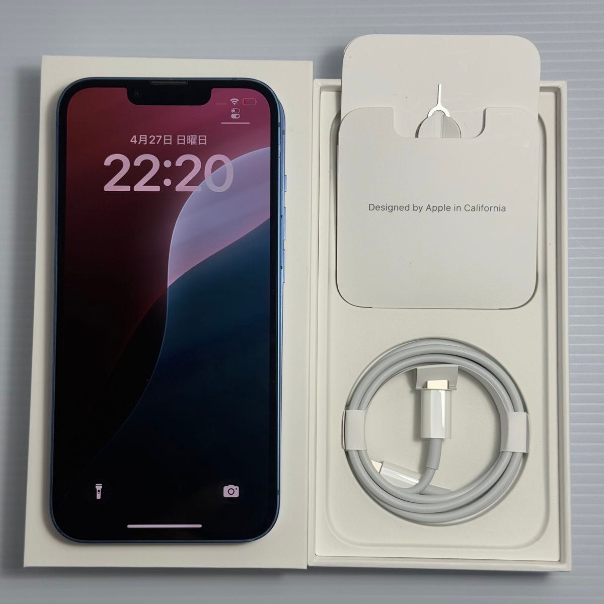 美品 iPhone13 256GB ブルー 純正バッテリー100% SIMフリー 新品 美品 iPhone13 256GB ブルー 純正バッテリー100% SIMフリー 新品