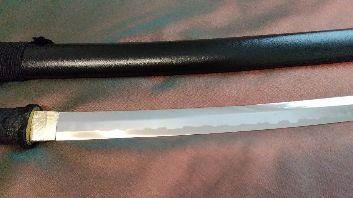 濤乱刃紋様】鶴姫一文字 模造刀 下緒 喰出し鍔 模擬刀 katana 濤乱刃紋様】鶴姫一文字 模造刀 下緒 喰出し鍔 模擬刀 katana