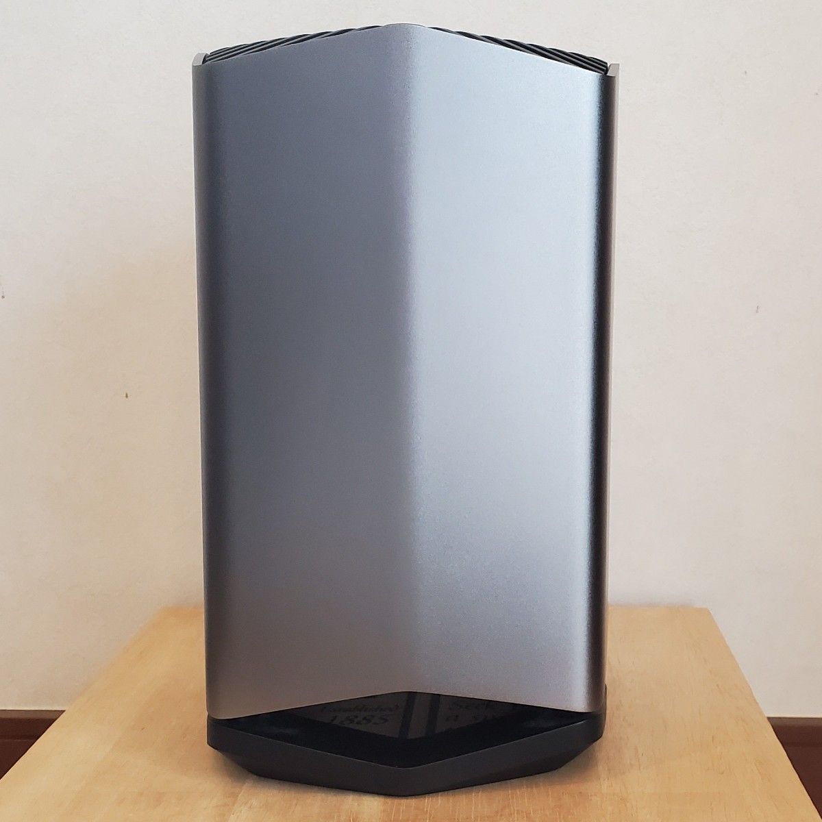 Blackmagic eGPU Pro - Radeon RX Vega 56|Yahoo!フリマ(旧 Blackmagic eGPU Pro - Radeon RX Vega 56|Yahoo!フリマ(旧