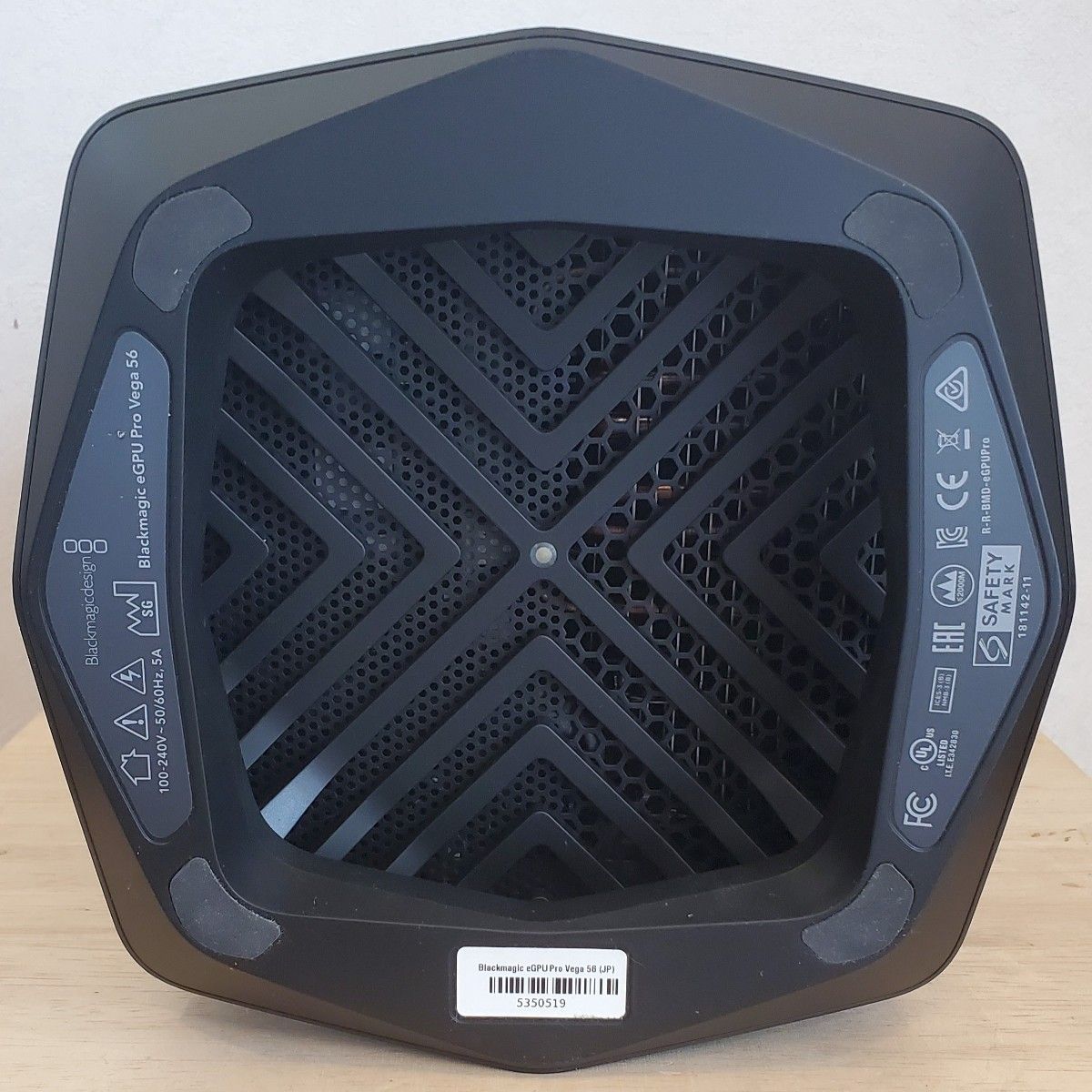 Blackmagic eGPU Pro - Radeon RX Vega 56|Yahoo!フリマ(旧 Blackmagic eGPU Pro - Radeon RX Vega 56|Yahoo!フリマ(旧