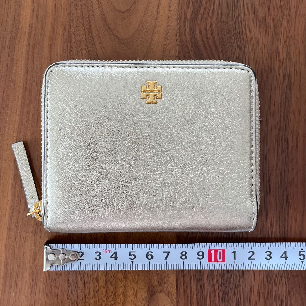 トリーバーチ ゴールド レザー 二つ折り財布|Yahoo!フリマ(旧 トリーバーチ ゴールド レザー 二つ折り財布|Yahoo!フリマ(旧