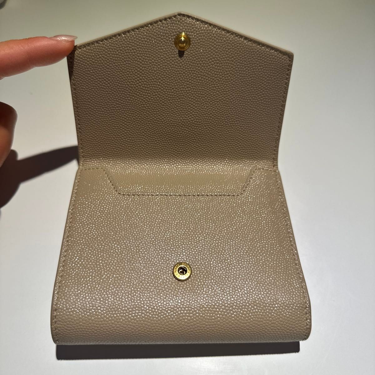 SAINT LAURENT 折りたたみ財布 ベージュ|Yahoo!フリマ(旧 SAINT LAURENT 折りたたみ財布 ベージュ|Yahoo!フリマ(旧