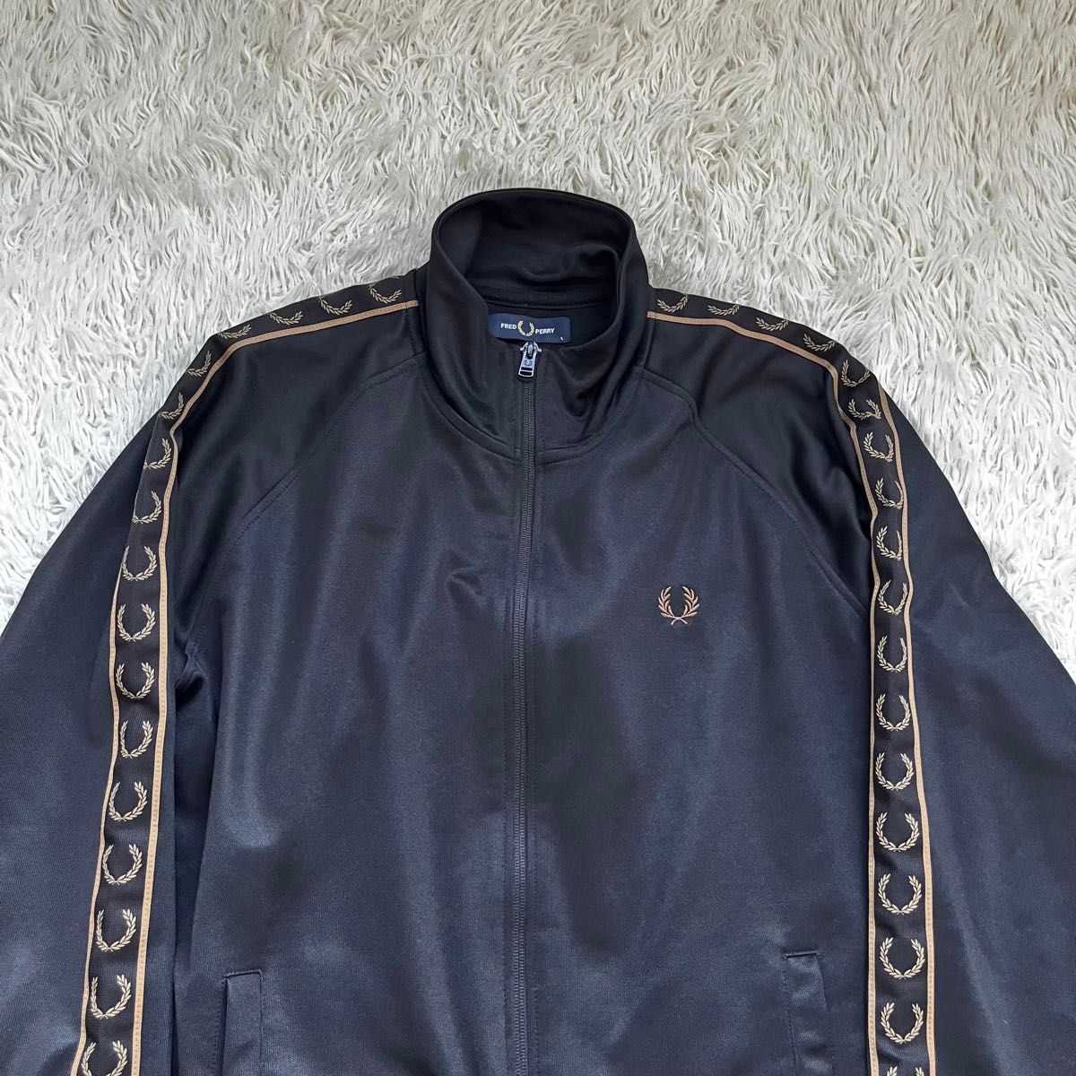 FRED PERRY】 フレッドペリー トラックジャケット ジャージ 金黒 FRED PERRY】 フレッドペリー トラックジャケット ジャージ 金黒