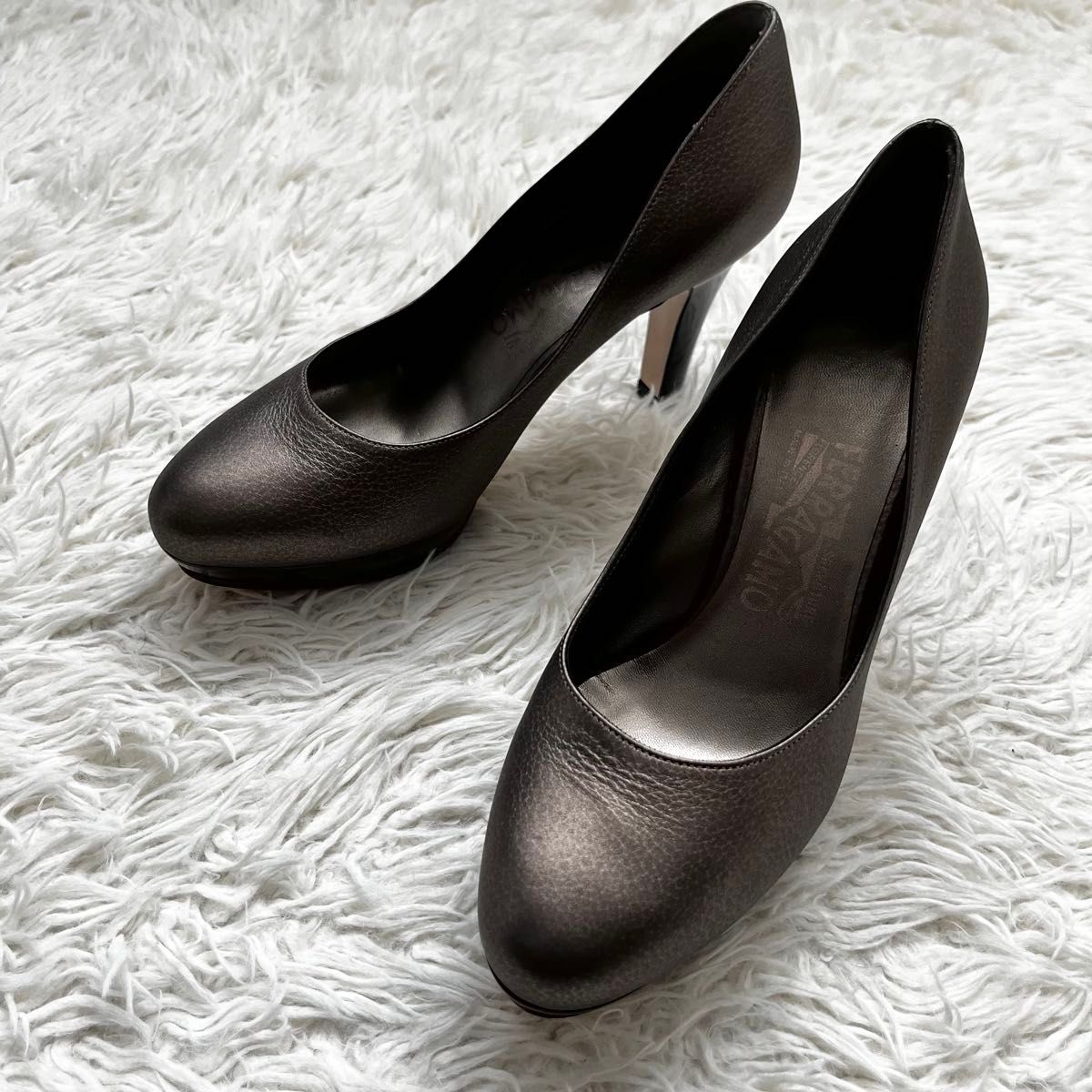 極美品 Salvatore Ferragamo レザー パンプス 23|Yahoo!フリマ 極美品 Salvatore Ferragamo レザー パンプス 23|Yahoo!フリマ